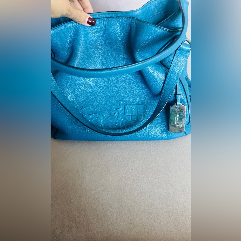 Coach blue leather shoulder bag